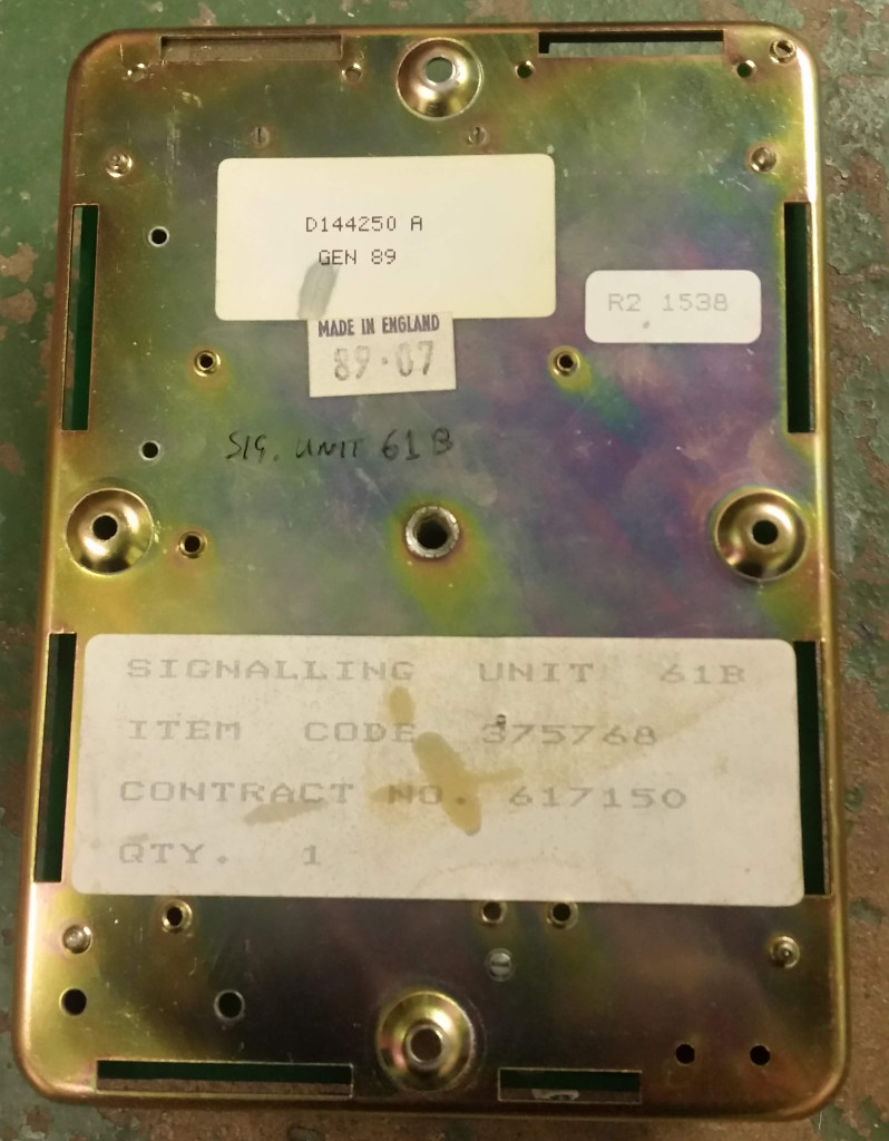 sigunit61base.jpg sigunit61base.jpg