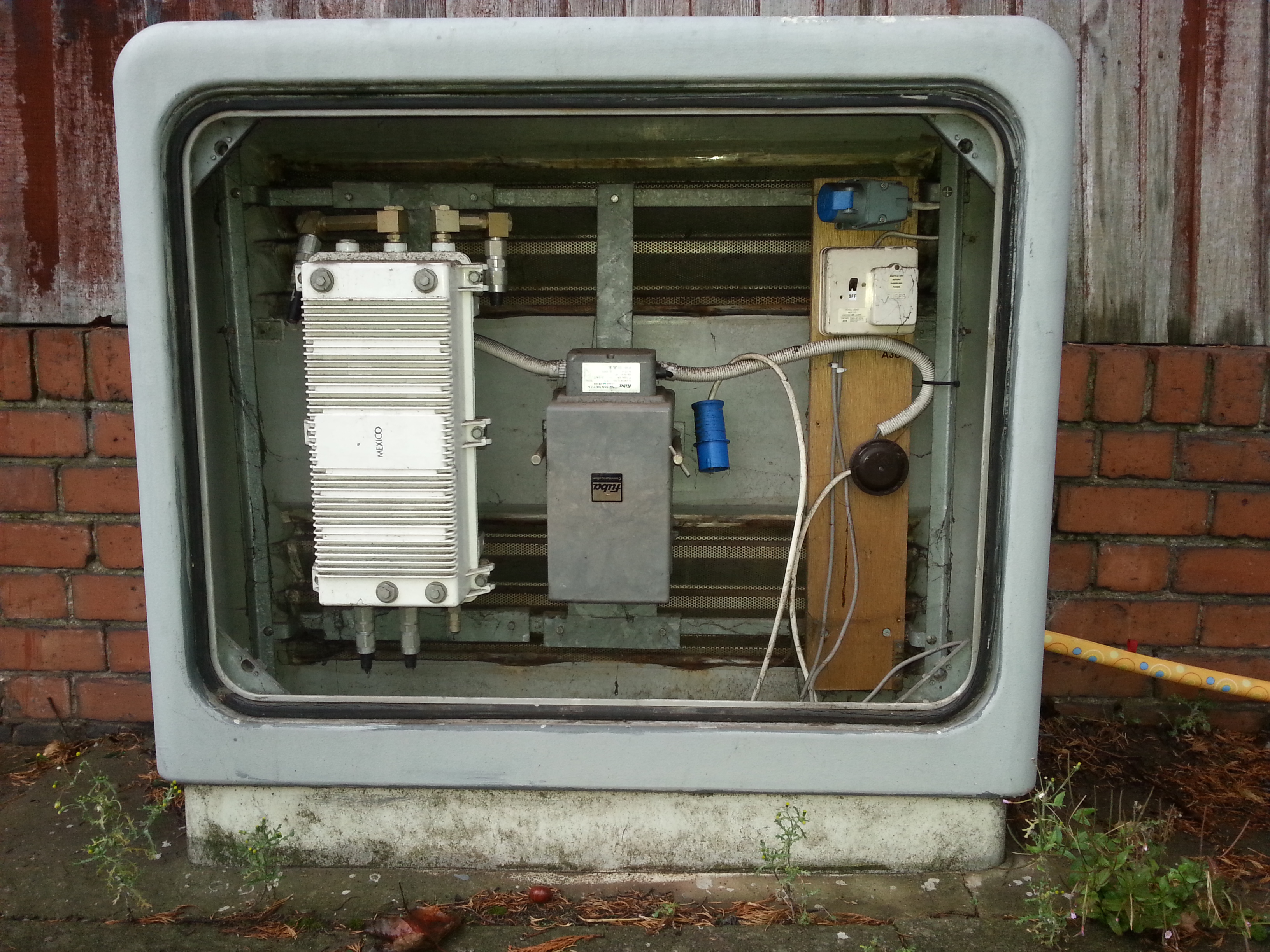 Distribution Launch Amplifier