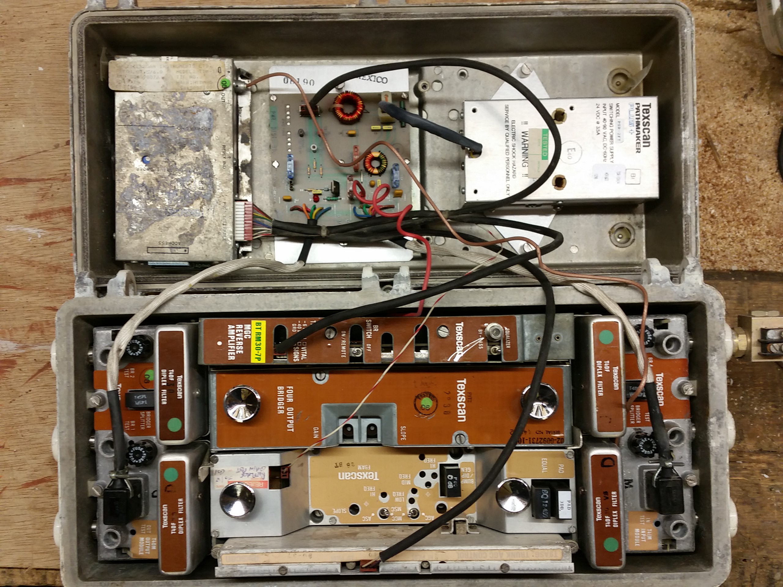 amp_inside.jpg